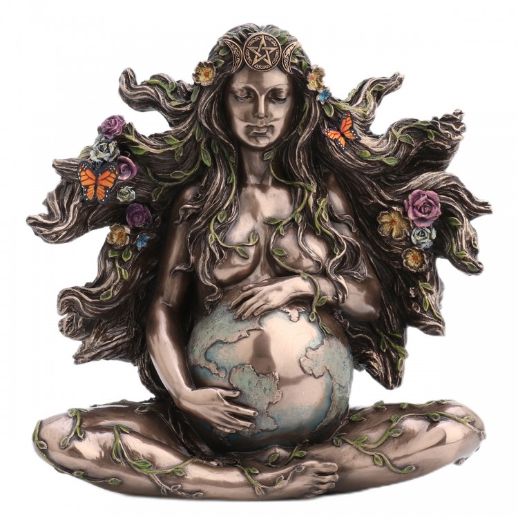 Gaia-madre tierra embarazada sentada  
