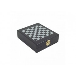 Caja 4 pcs vino c/ajedrez