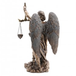 San miguel con espada y balanza