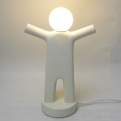 Lampara sobremesa figura humana